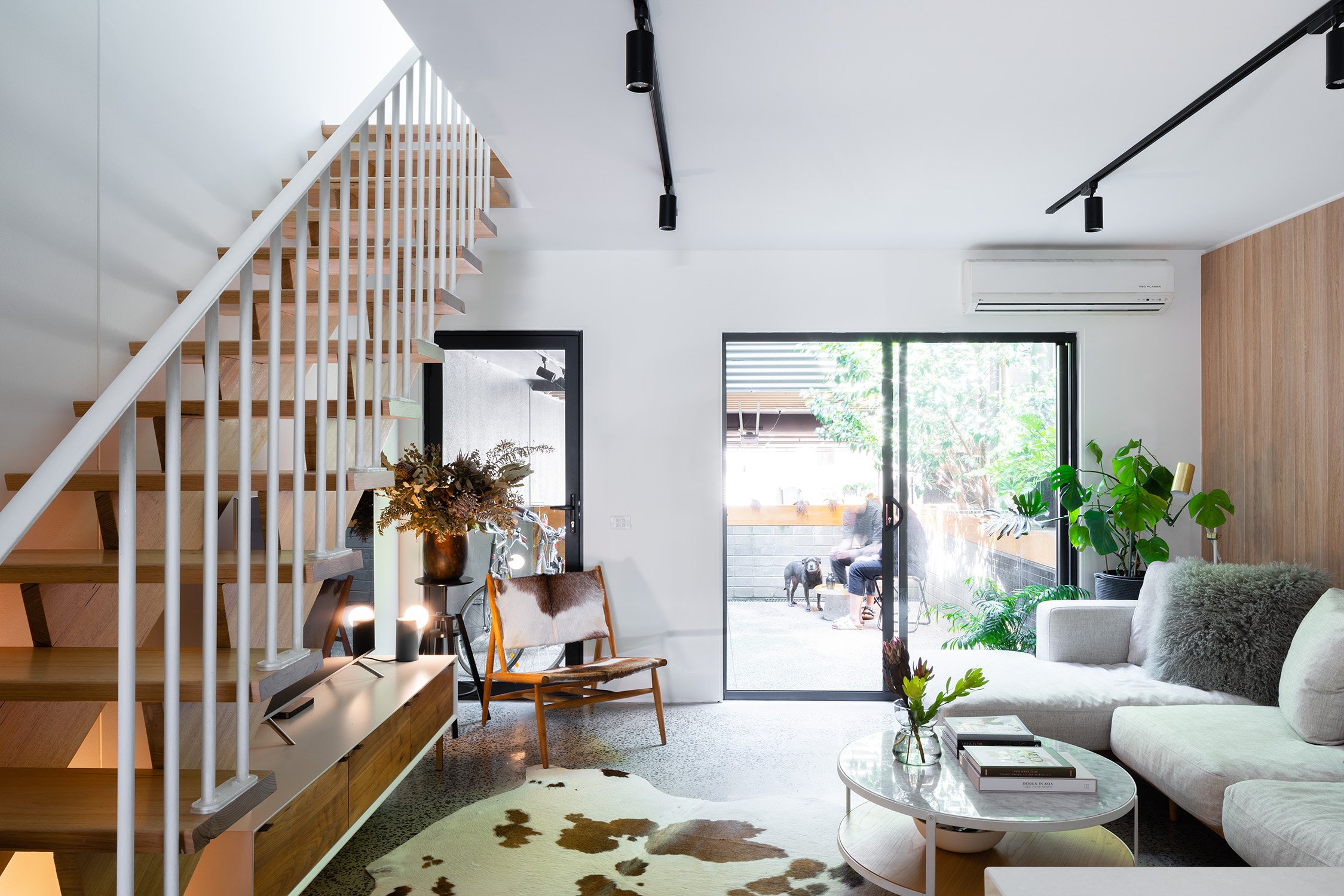 Cramped Townhouse, Cluttered Mind? Unleash the Power of Minimalist Townhouse Interior Design
